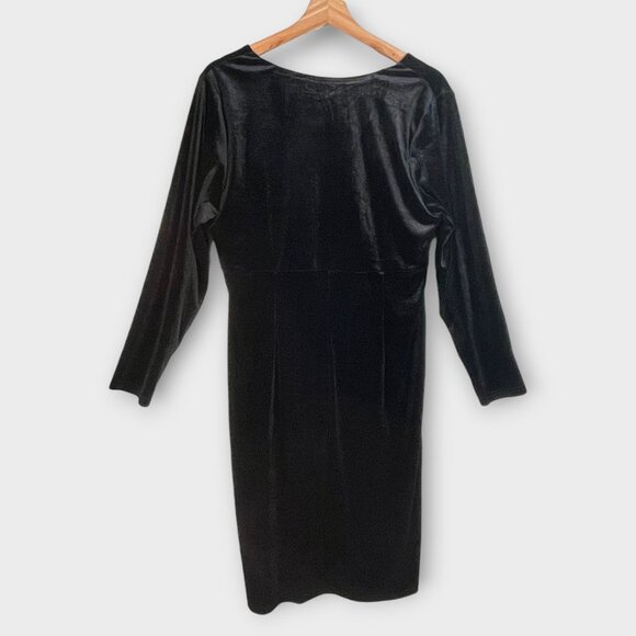 Elegant Black Velvet Wrap Dress - Picture 5 of 10